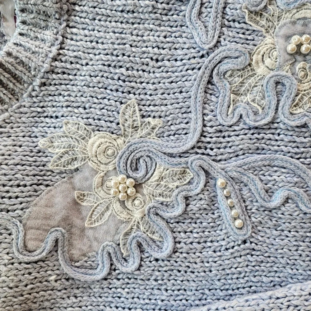 Dana Scott Vintage Floral Applique Pearl Beaded Sweater Blue Ramie Blend Small